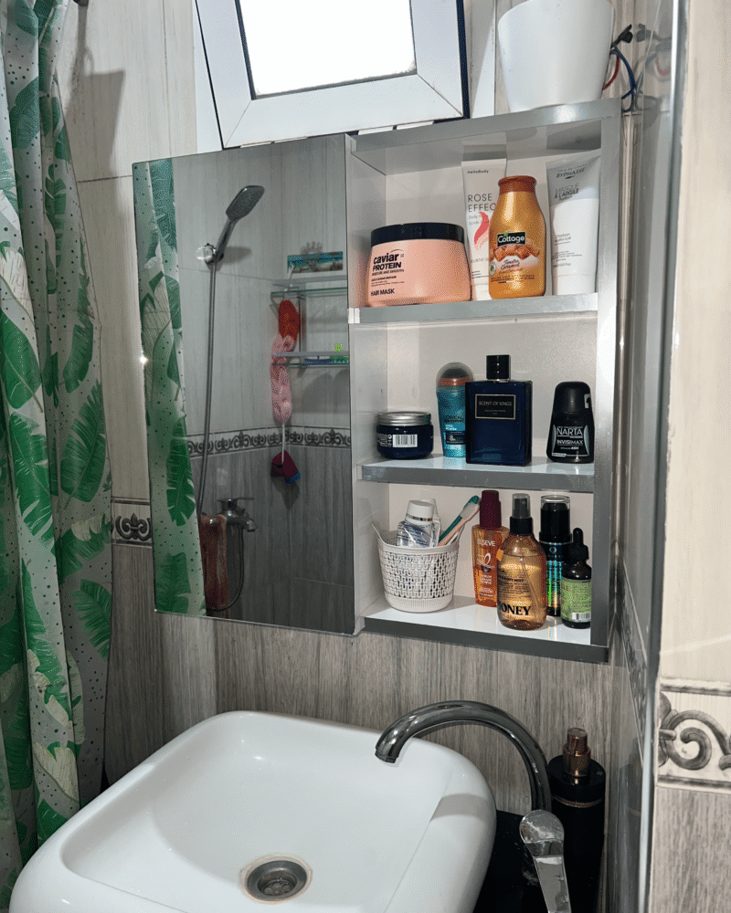 Rangement Salle de Bain avec Miroir